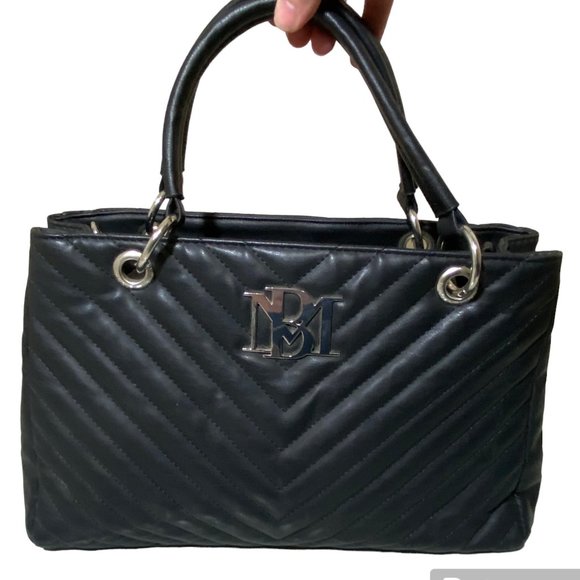 Badgley Mischka Handbags - Badgley Mischka Black Chevron Padded Faux Leather Handbag Minimalist Preppy